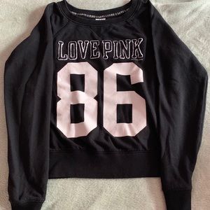 2 Pink crew neck sweaters